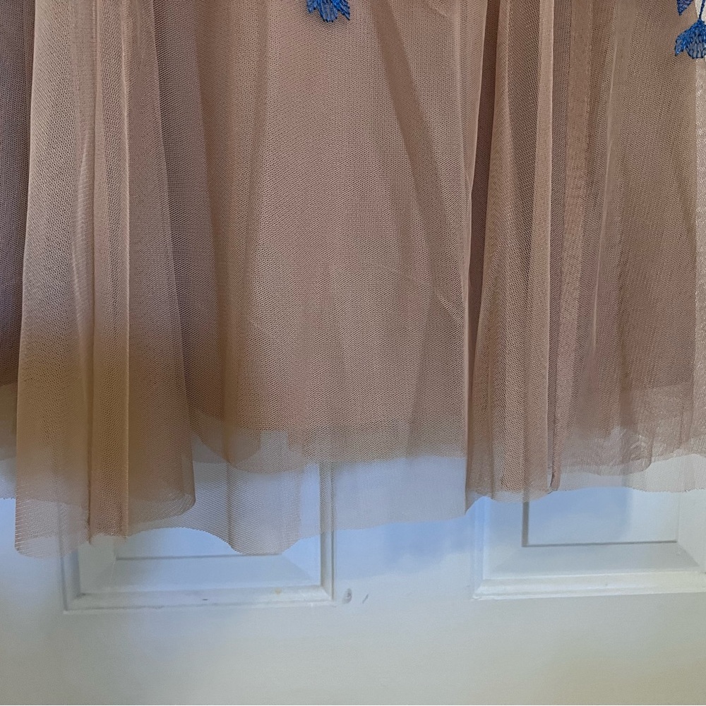 BCBG Maxazaria Dress Veronique Lace Dress Formal gown size 4 - Picture 6 of 12